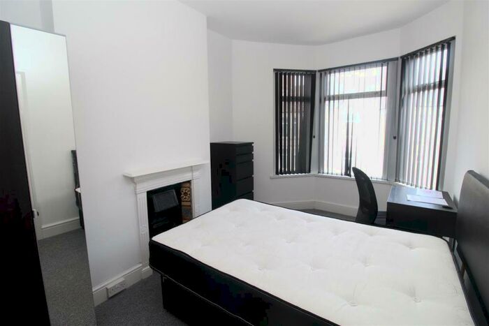 5 Bedroom House To Rent In Tewkesbury Street, Cathays, Cardiff, CF24