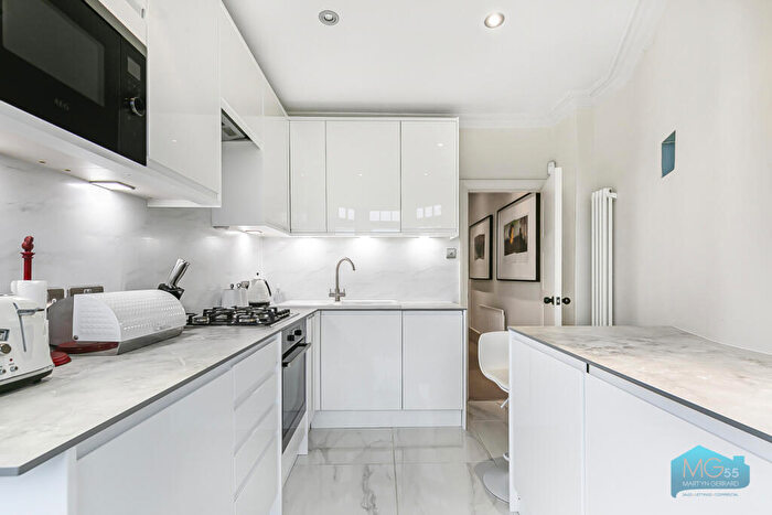 3 Bedroom Apartment To Rent In St. Georges Road, London, N13