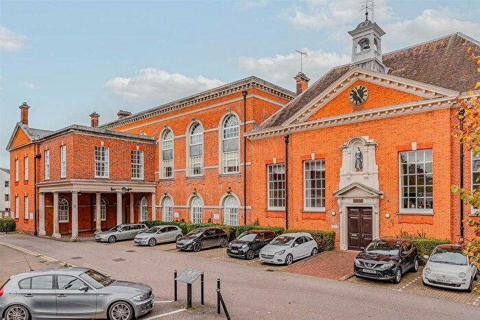 1 Bedroom Property For Sale In Chauncy Court, Hertford, SG14