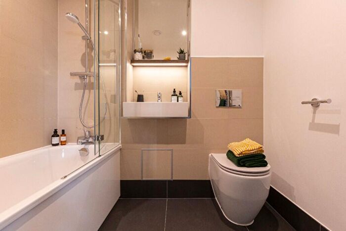 1 Bedroom Apartment To Rent In Gulson Road, Coventry, West Midlands, CV1