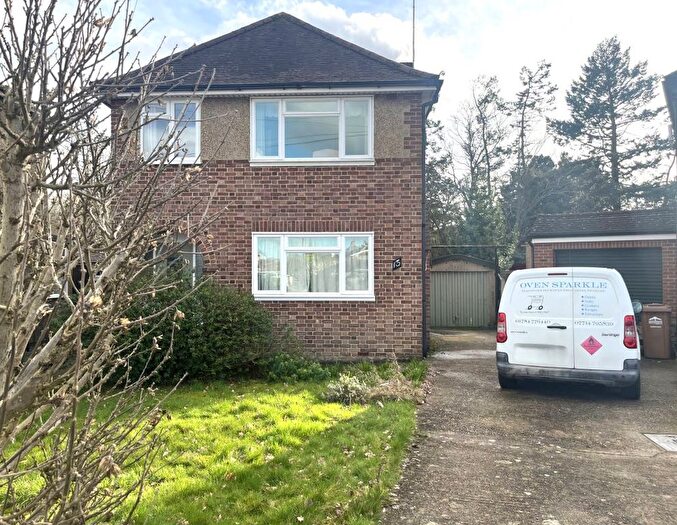 3 Bedroom Detached House For Sale In Gilmore Crescent, Ashford, TW15