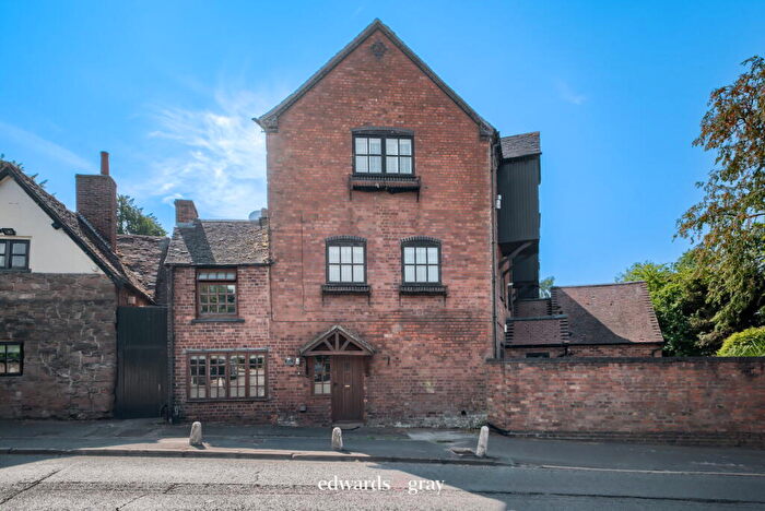 3 Bedroom Cottage For Sale In Coleshill Road, Furnace End, B46