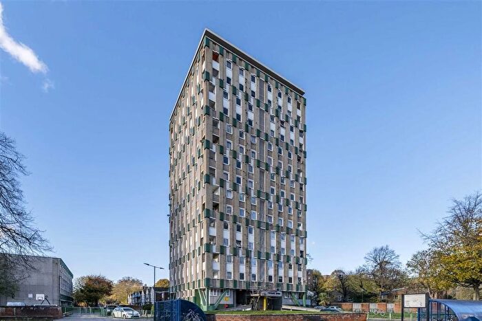 2 Bedroom Flat To Rent In Mace Street, London, E2