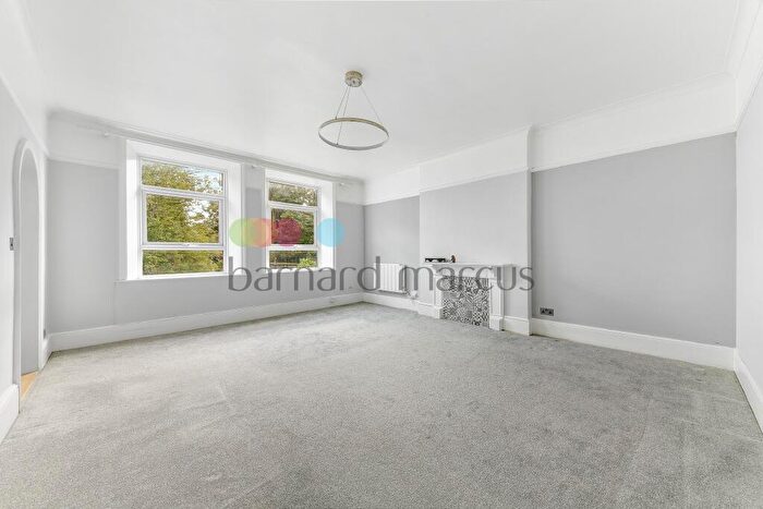 1 Bedroom Flat To Rent In Normanton Road, South Croydon, CR2