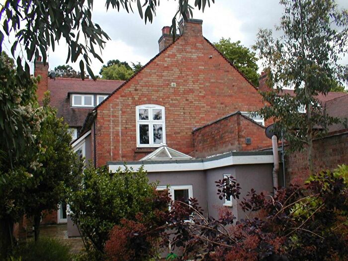 2 Bedroom Semi-Detached House To Rent In Grove Road, Stratford-upon-Avon, CV37
