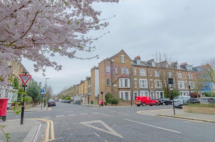 1 Bedroom Flat To Rent In Somerfield Road, London, N4