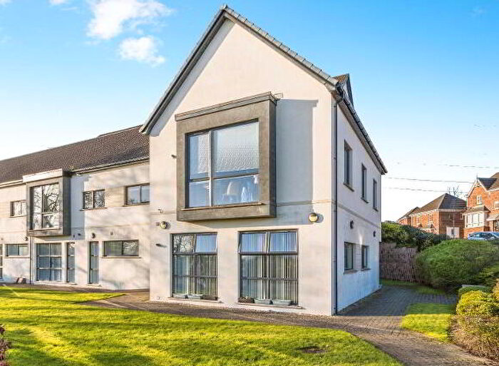 2 Bedroom Apartment / Flats For Sale In Lagmore View Road, Belfast, BT17