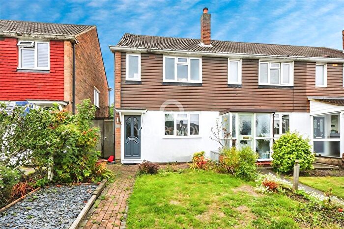 2 Bedroom End Of Terrace House To Rent In Eltham Hill, London, SE9