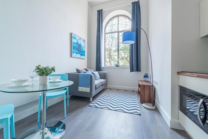 1 Bedroom Apartment To Rent In St. Johns Road, Leeds, West Yorkshire, LS3