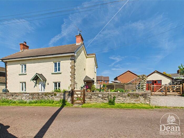 3 Bedroom Cottage For Sale In Stephens Place, Broadwell, Coleford, GL16