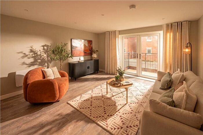 1 Bedroom Flat For Sale In "Orchards Type First Floor" At Chobham Road, Frimley, GU16