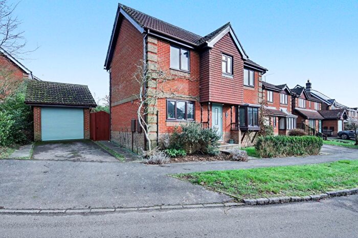 4 Bedroom Detached House For Sale In Medlicott Way, Swanmore, SO32