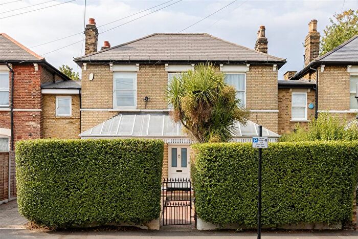 5 Bedroom Villa For Sale In Hampton Road, Forest Gate, E7