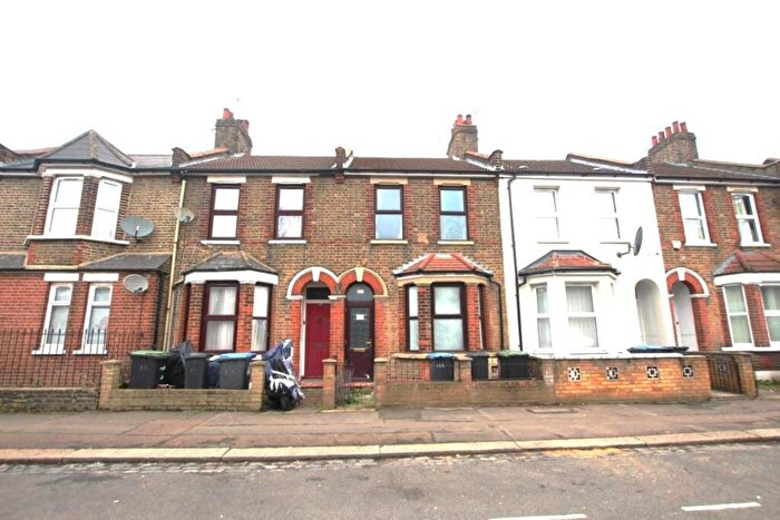 2 Bedroom Terraced House For Sale In Willoughby Lane, London, N17