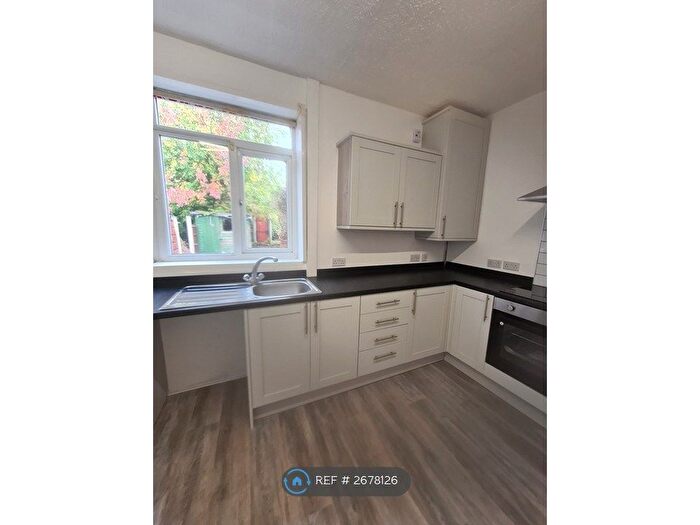 2 Bedroom Terraced House To Rent In Moray Road, Chadderton, Oldham, OL9