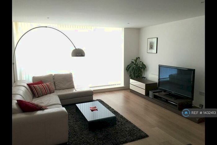 2 Bedroom Flat To Rent In Basin Approach, London, E16