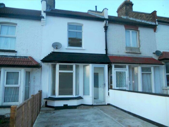 2 Bedroom Terraced House To Rent In Colindale Avenue, Colindale, NW9