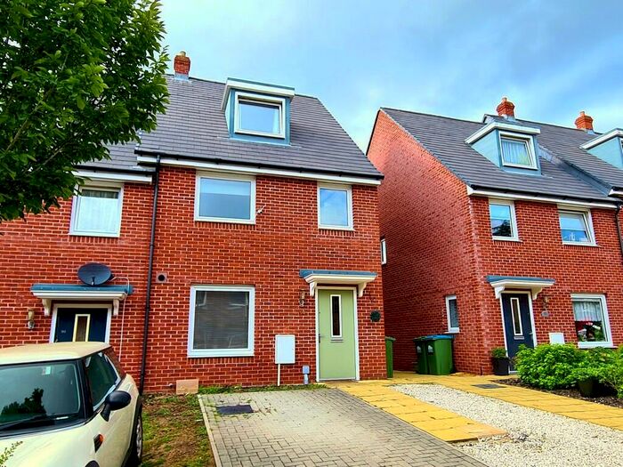 4 Bedroom Town House To Rent In Colby Street, Southampton, SO16