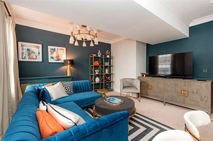 2 Bedroom Detached House To Rent In Park Street, Mayfair, London, W1K