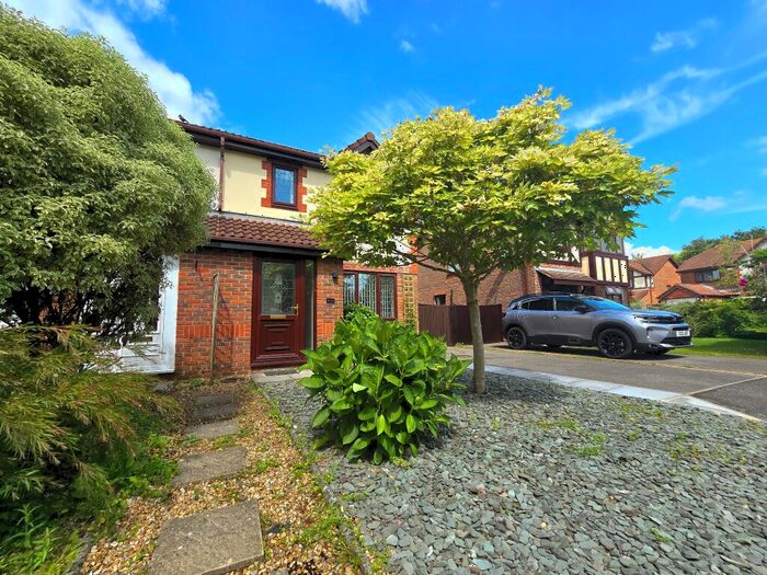 3 Bedroom Semi-Detached House To Rent In Rothschild Close, Waterside Park, SO19