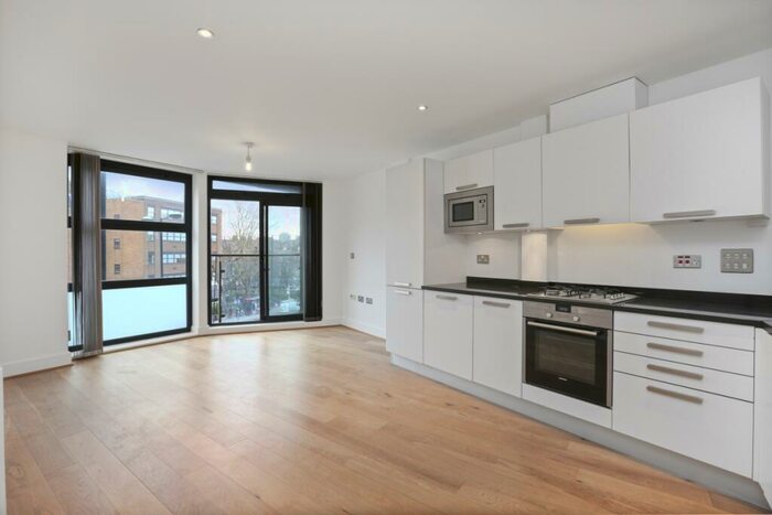 2 Bedroom Flat To Rent In Goswell Road London, EC1V
