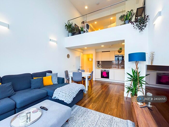 2 Bedroom Penthouse To Rent In Market Road, London, N7