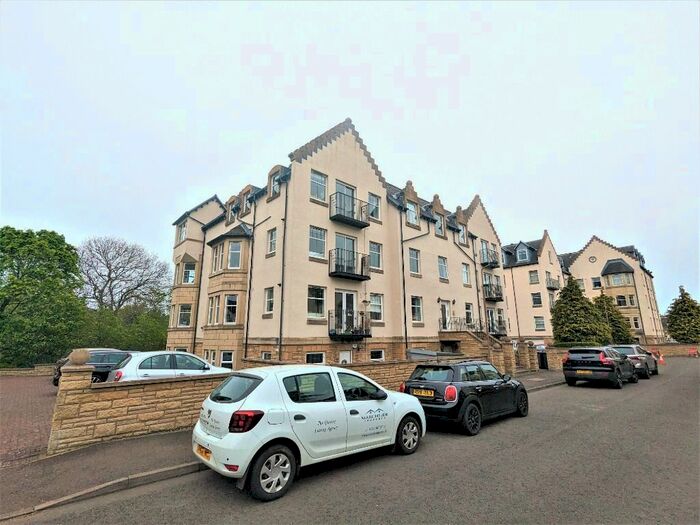 3 Bedroom Flat To Rent In Mid Steil, Greenbank, Edinburgh, EH10