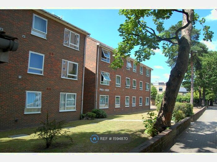 1 Bedroom Flat To Rent In Pines Court, London, SW19