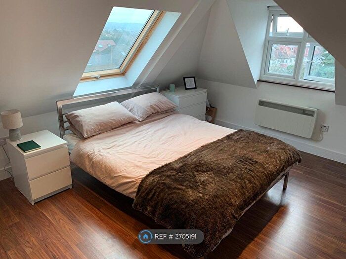 2 Bedroom Flat To Rent In Vivian Avenue, London, NW4