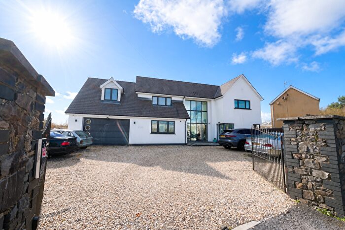 5 Bedroom Detached House For Sale In Kingsmoor Road, Kilgetty, Pembrokeshire, SA68