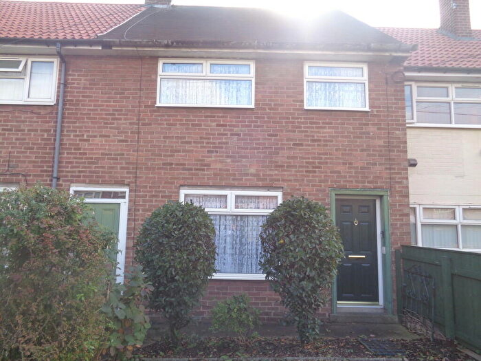 3 Bedroom Terraced House To Rent In Warneford Gardens, HU5