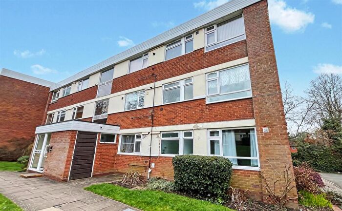 2 Bedroom Flat For Sale In Michael Court, Edgbaston, B5
