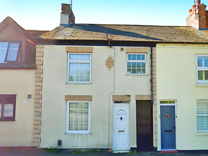 2 Bedroom Terraced House To Rent In Newton Road, Rushden, Northants, NN10