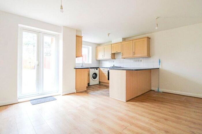 5 Bedroom Terraced House To Rent In Manning Gardens, Croydon, CR0