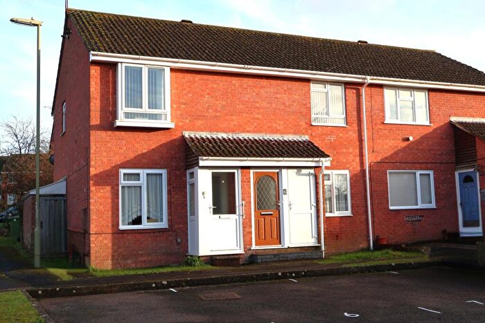 2 Bedroom Flat For Sale In Meon Close, Clanfield, PO8