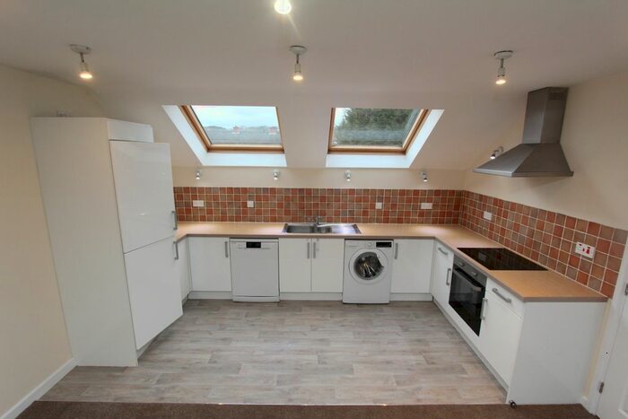 2 Bedroom Flat To Rent In Sheffield Road, Unstone, Dronfield S18