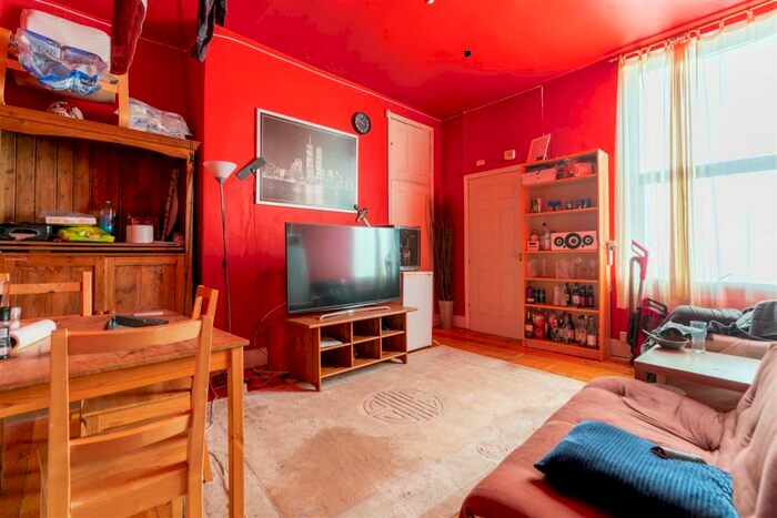 4 Bedroom Maisonette To Rent In Bayswater Road, Jesmond, Newcastle Upon Tyne, NE2