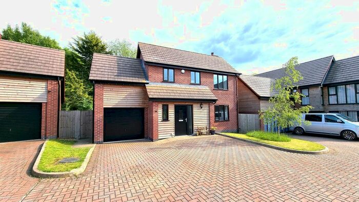 4 Bedroom Detached House For Sale In Laburnum Villas, Hartpury, GL19