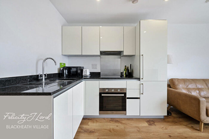 1 Bedroom Apartment For Sale In Meadowside, London, SE9
