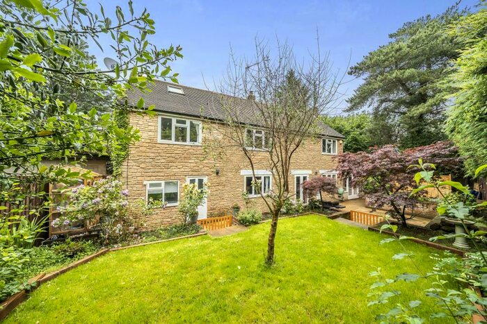 3 Bedroom Detached House To Rent In South Newington, Oxfordshire, OX15