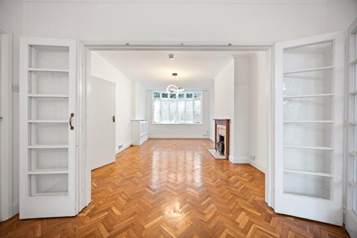 5 Bedroom Semi-Detached House To Rent In Ardwick Road, London, NW2