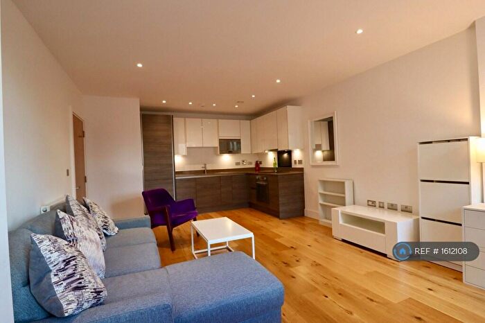 1 Bedroom Flat To Rent In Harbourside Court, London, SE8