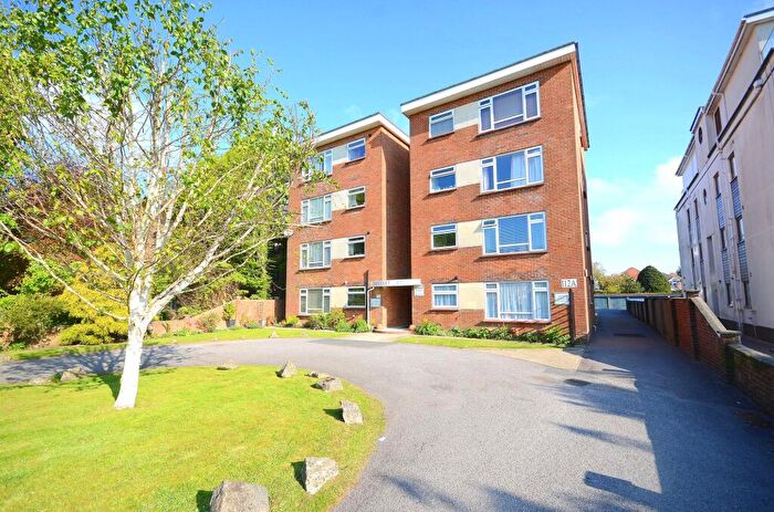 2 Bedroom Flat To Rent In Richmond Park Road, Bournemouth, BH8