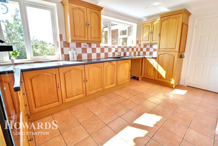 3 Bedroom Bungalow For Sale In Sneath Road, Aslacton, NR15