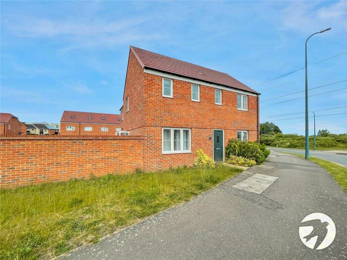 3 Bedroom Semi-Detached House To Rent In Marsh Street North, The Bridge, Dartford, Kent, DA1
