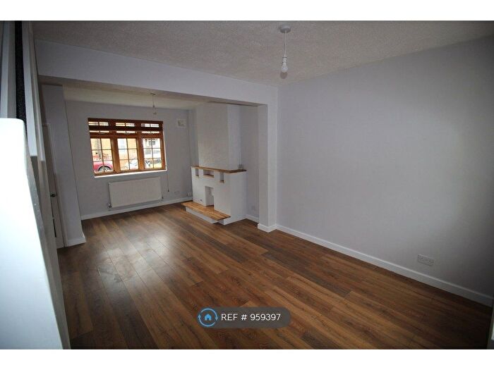 2 Bedroom Terraced House To Rent In Glendish Road, London, N17