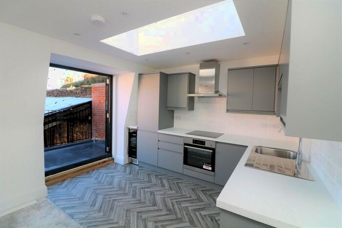 1 Bedroom End Of Terrace House To Rent In High Street, Dorking, RH4