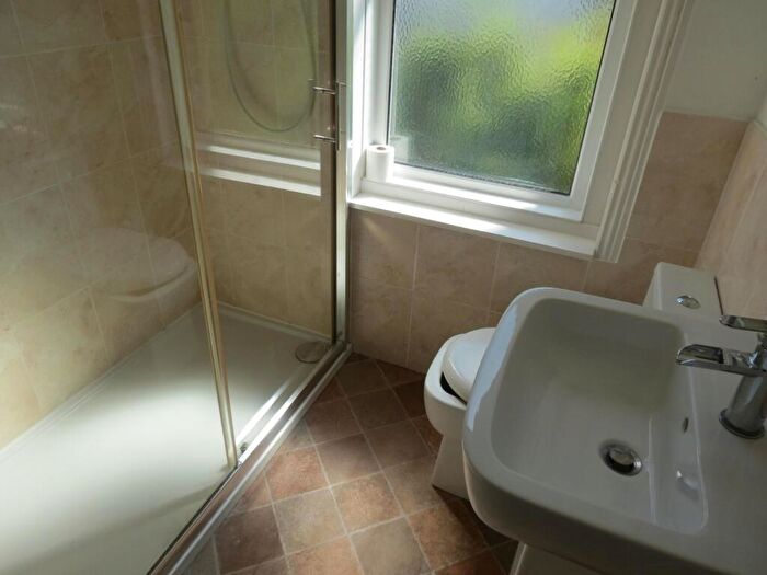 5 Bedroom House To Rent In Bedroom Detached House In Winton, BH9