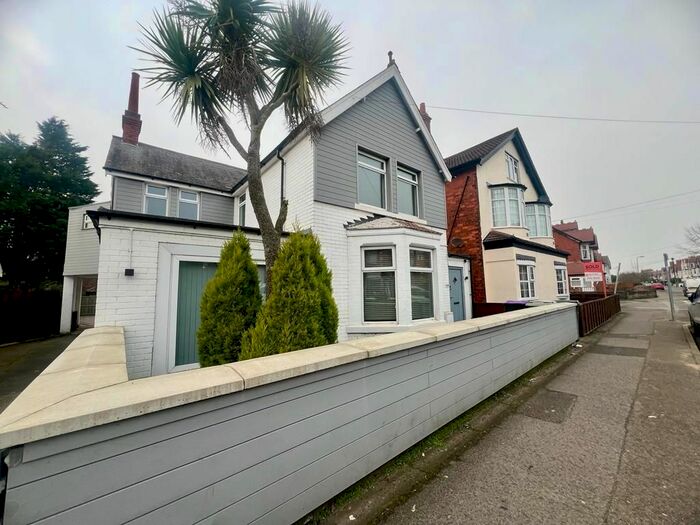 7 Bedroom Property To Rent In Drummond Road, Skegness, PE25