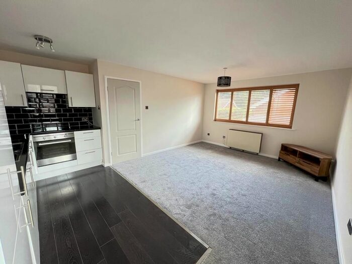 1 Bedroom Flat To Rent In Reneville Road, Rotherham, S60